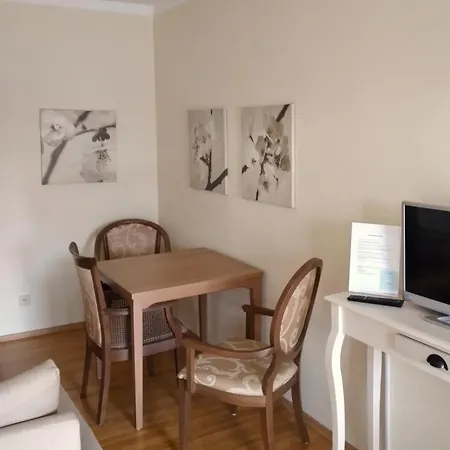 Wohlfuehlen Mit Grossem Balkon Apartment *